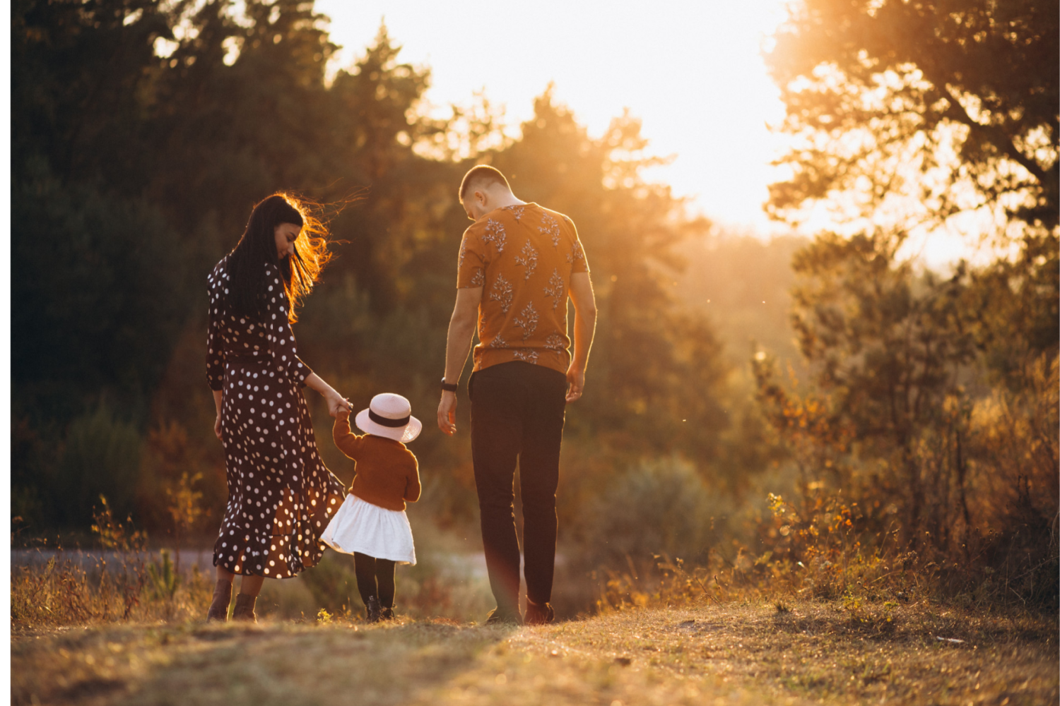 family-with-their-little-daughter-autumn-field 12